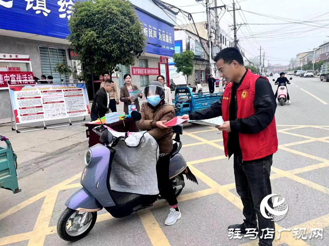 平輿縣李屯鎮(zhèn)開展全民國家安全教育日普法宣傳活動(dòng)